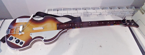 Hofner rockband harmonix - rockband,